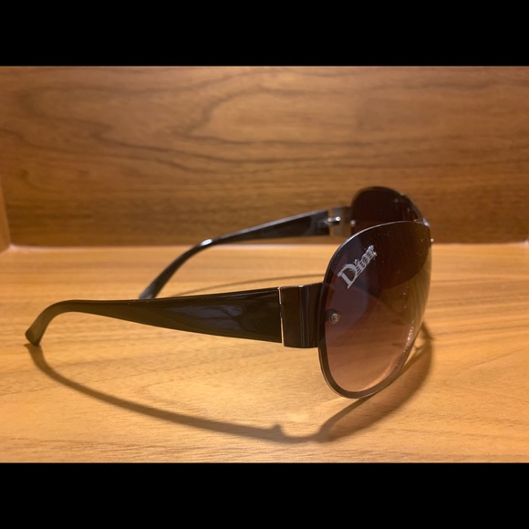 Christian Dior Shield Sunglasses - Picture 2 of 2